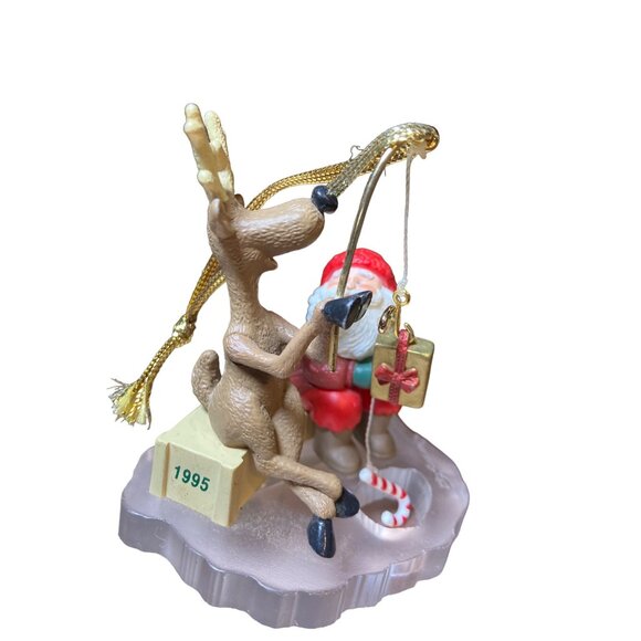 Hallmark Keepsake Ornament “Fishing for Santa” Collector's Club Exclusive 1995 - Picture 4 of 11